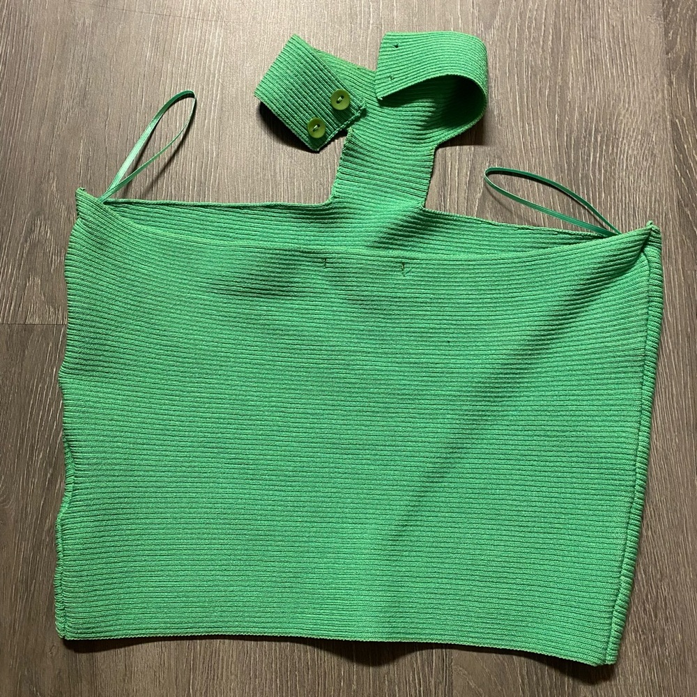 These three boutique high neck crop top - Picture 3 of 3